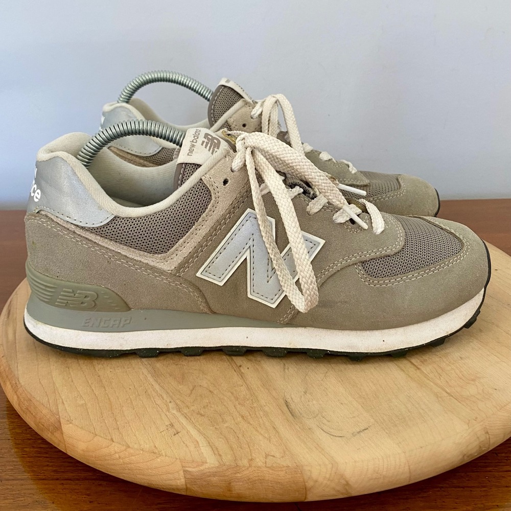 New Balance 574 Core Grey White Suede Sneakers Shoes Womens Size 10 WL574EVG Low
